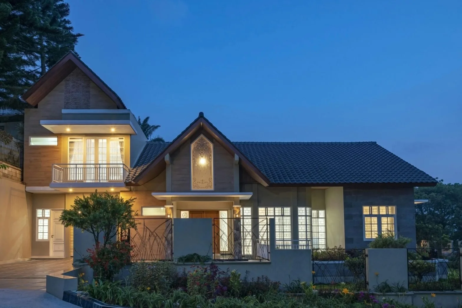 ch villa_night