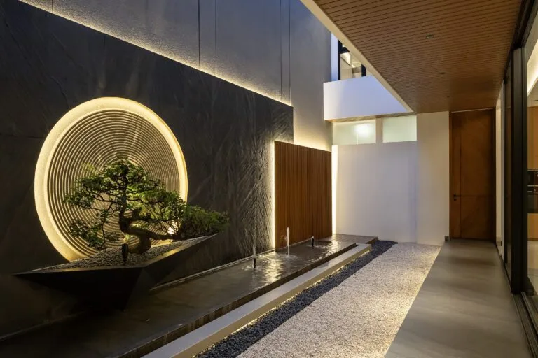Detail taman zen di dalam rumah - Zen Austerity House.