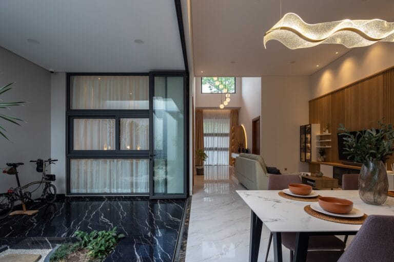 Uplifting House - Dining Room dan Living Room. 1