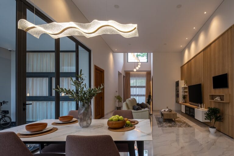 Uplifting House - Dining Room dan Living Room.